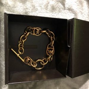 Michael Kors Toggle bracelet